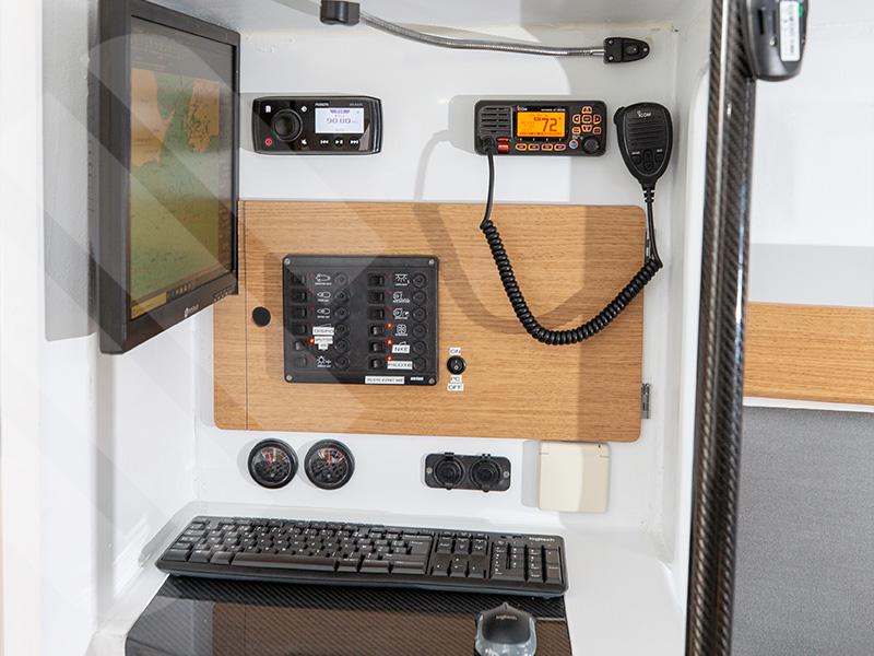 Book yachts online - sailboat - MMW 33 - Solano - rent