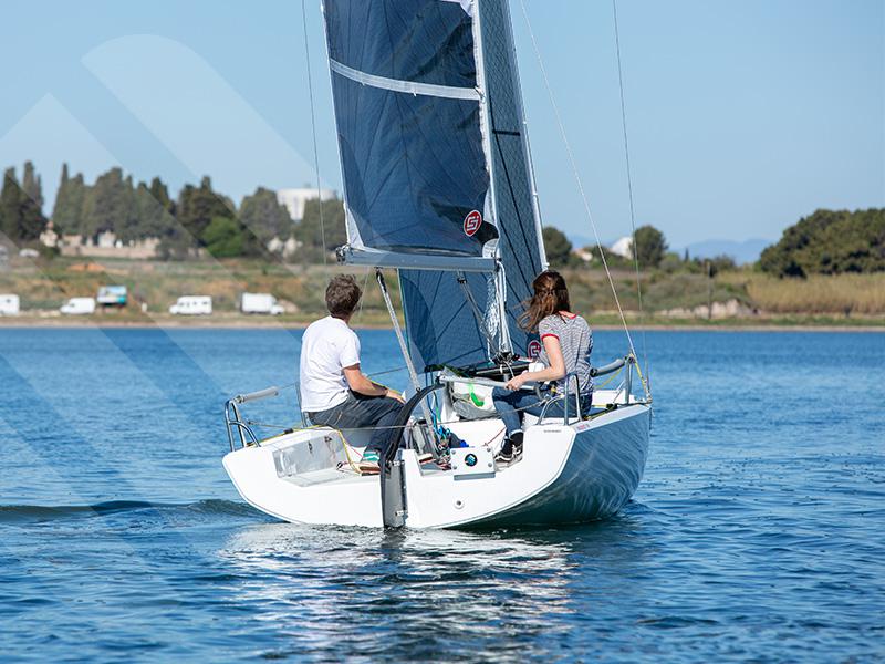 Book yachts online - sailboat - Fareast 19 - Fareast 19R - rent