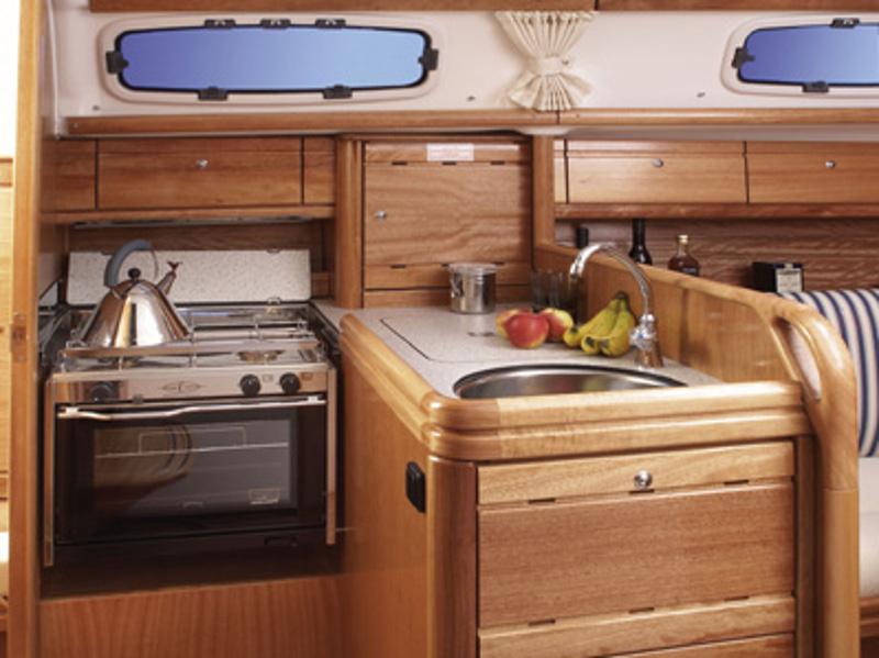 Book yachts online - sailboat - Bavaria 30 Cruiser - Arca - rent