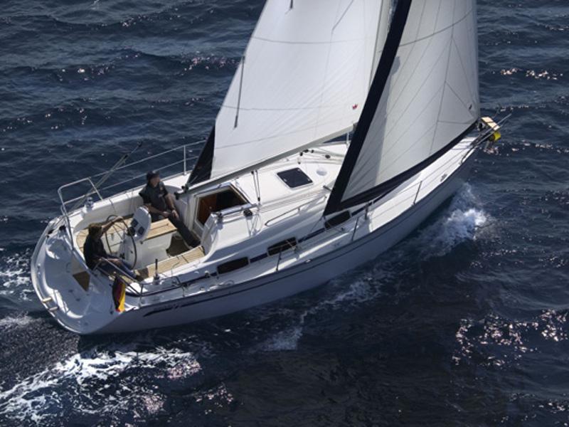 Book yachts online - sailboat - Bavaria 30 Cruiser - Arca - rent