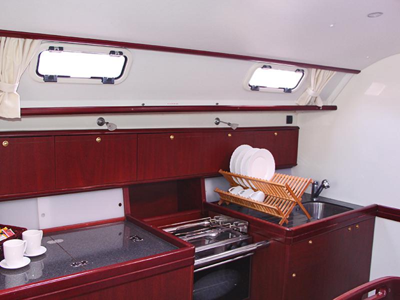 Book yachts online - sailboat - Harmony 42 - Barracuda - rent