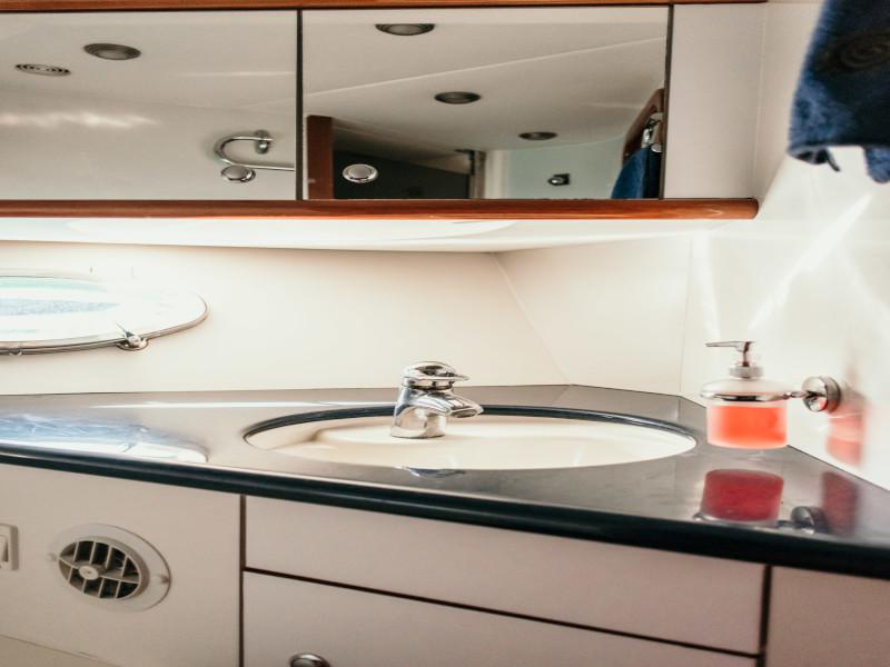 Book yachts online - motorboat - Sunseeker Predator 58 - Ocean Barcelona - rent