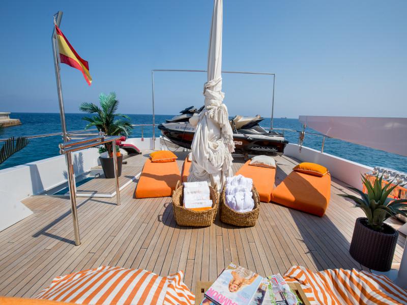 Book yachts online - motorboat - Heesen Yacht - Heartbeat of life - rent