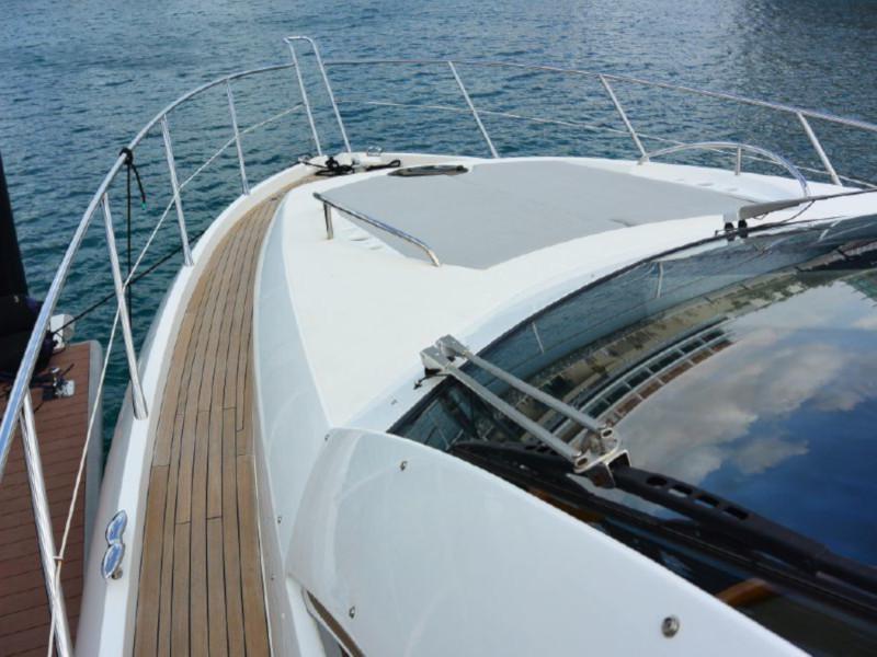 Book yachts online - motorboat - Sunseeker Manhattan 52 - Blue Amber - rent
