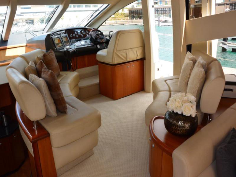 Book yachts online - motorboat - Sunseeker Manhattan 52 - Blue Amber - rent