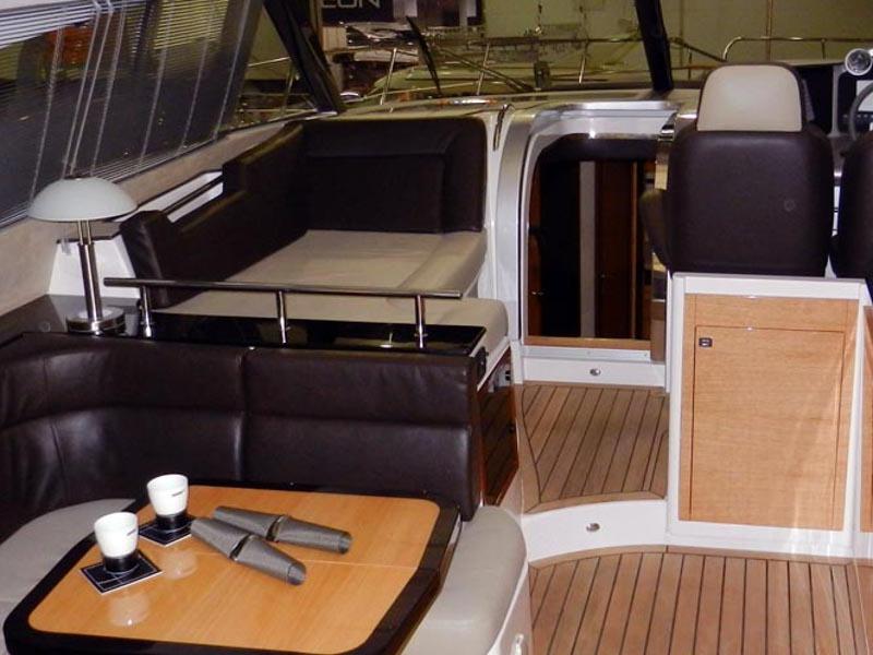 Book yachts online - motorboat - Elan Power 48 - MARTA IV - rent