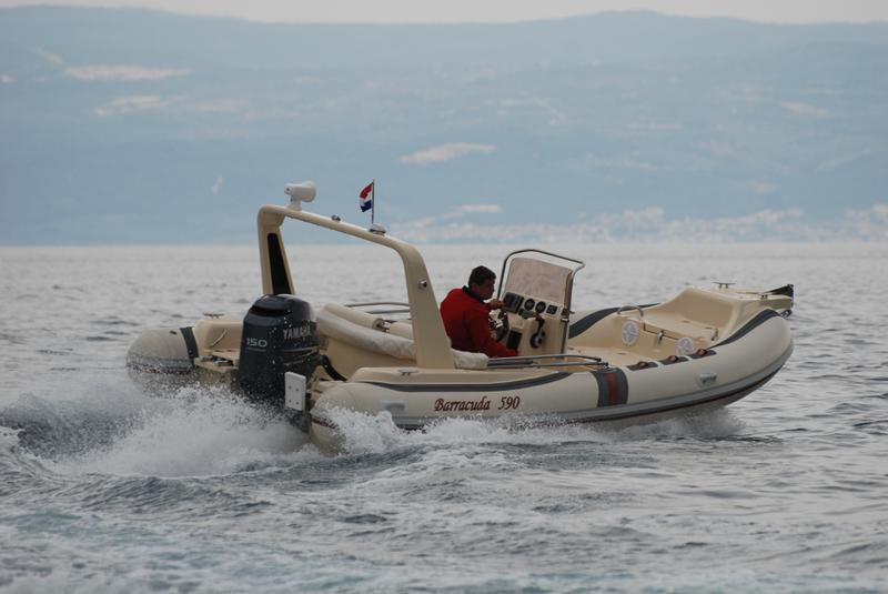 Book yachts online - motorboat - Barracuda - BARRACUDA 590 - rent