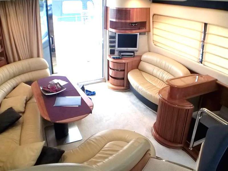 Book yachts online - motorboat - Azimut 46 - MARTA VIII - rent