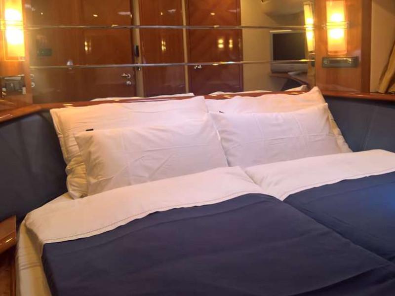 Book yachts online - motorboat - Azimut 46 - MARTA VIII - rent