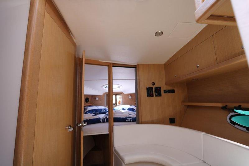Book yachts online - motorboat - Mirakul 30 - MARTA X - rent