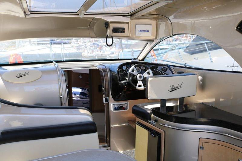 Book yachts online - motorboat - Mirakul 30 - MARTA X - rent