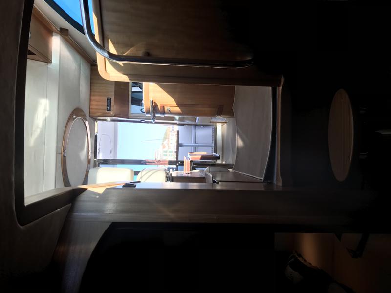 Book yachts online - motorboat - Galeon 390 Fly - Marta I - rent