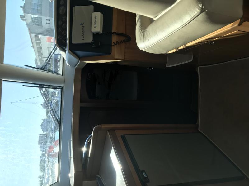 Book yachts online - motorboat - Galeon 390 Fly - Marta I - rent