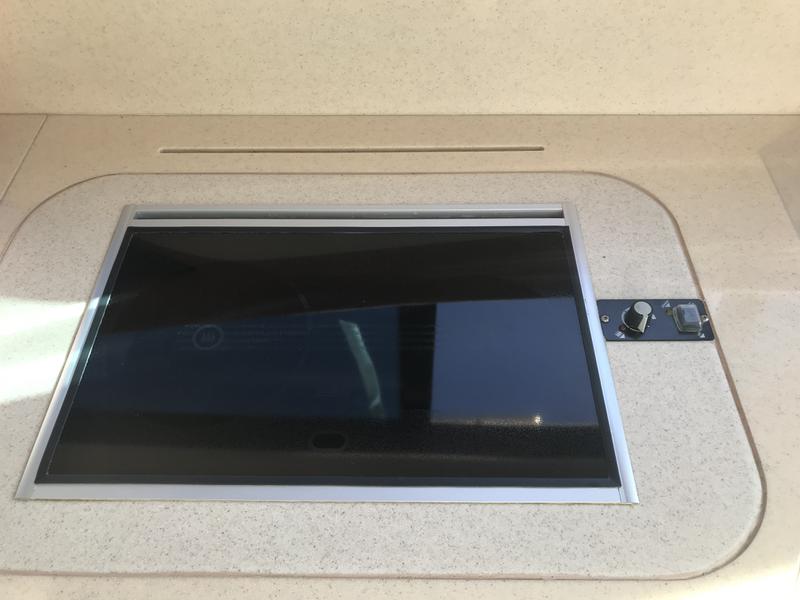 Book yachts online - motorboat - Galeon 390 Fly - Marta I - rent