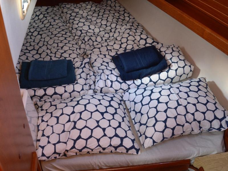 Book yachts online - sailboat - Elan 38 - Palau - rent