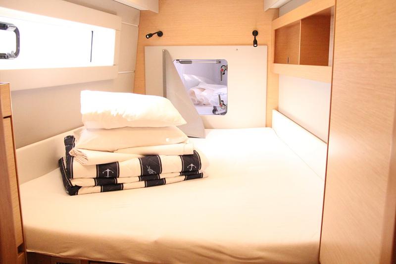 Book yachts online - catamaran - Nautitech 46 Fly - Togina - rent