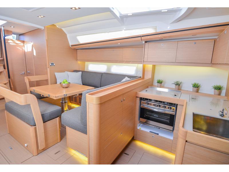 Book yachts online - sailboat - Dufour 520 GL - Margarita  - rent