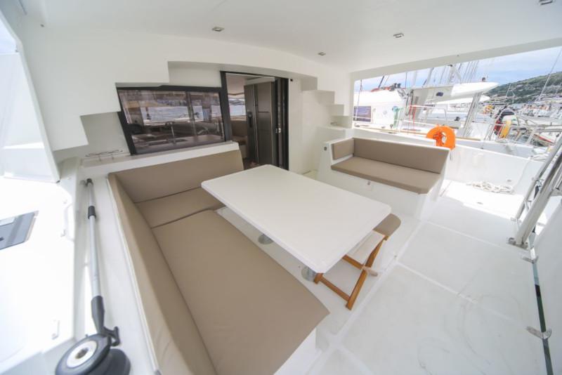 Book yachts online - catamaran - Bali 4.5 - Tokelau - rent