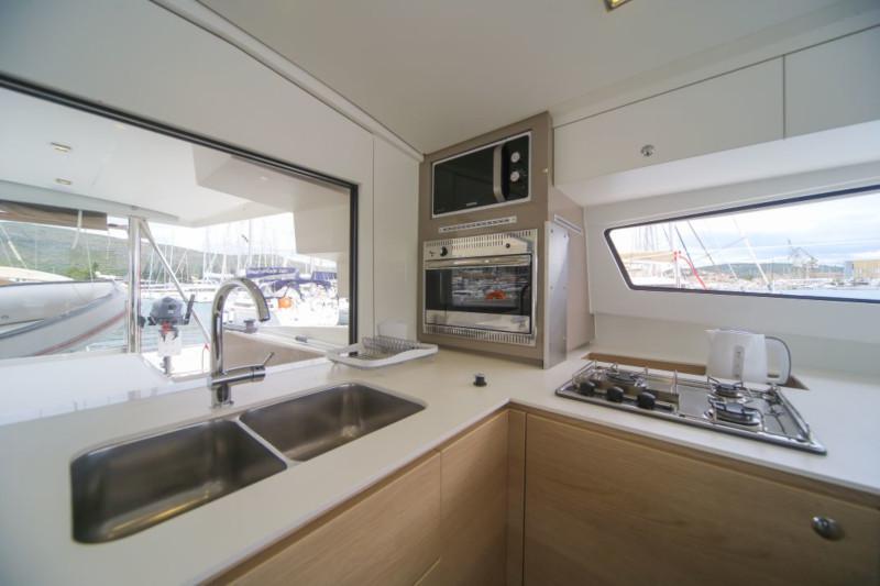 Book yachts online - catamaran - Bali 4.5 - Tokelau - rent