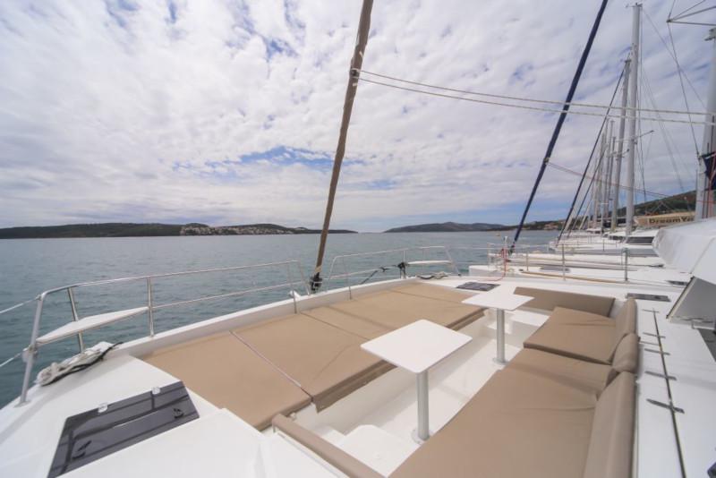 Book yachts online - catamaran - Bali 4.5 - Tokelau - rent