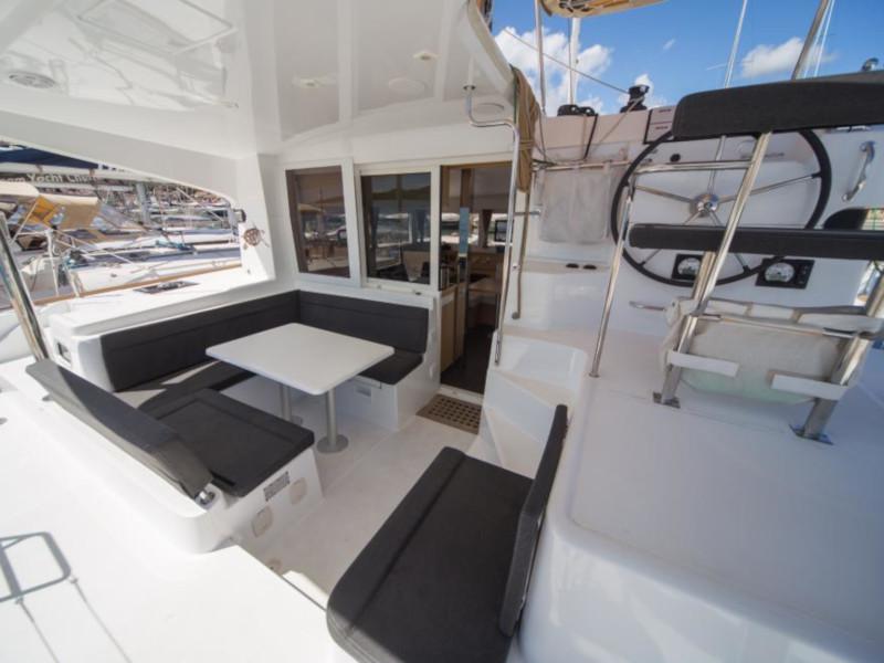 Book yachts online - catamaran - Lagoon 39 - Varela - rent