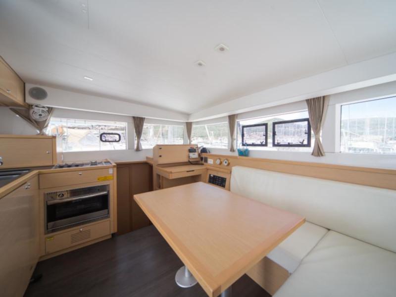 Book yachts online - catamaran - Lagoon 39 - Varela - rent