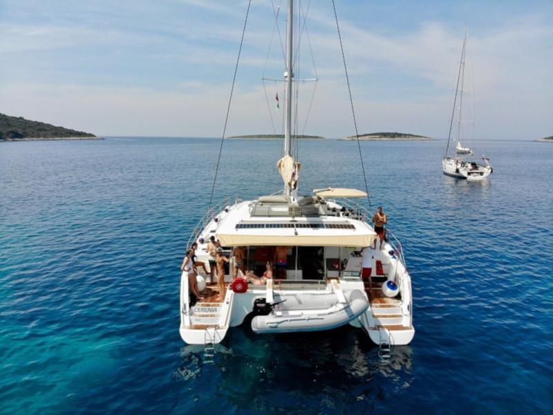Book yachts online - catamaran - Saba 50 - Anna Isabella - rent