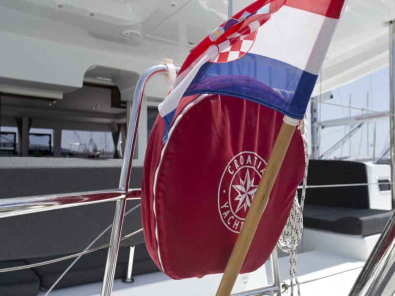 Book yachts online - catamaran - Lagoon 450 Flybridge - Jenny of Sweden - rent