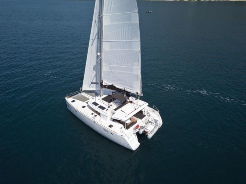 Book yachts online - catamaran - Lagoon 450 Flybridge - Jenny of Sweden - rent