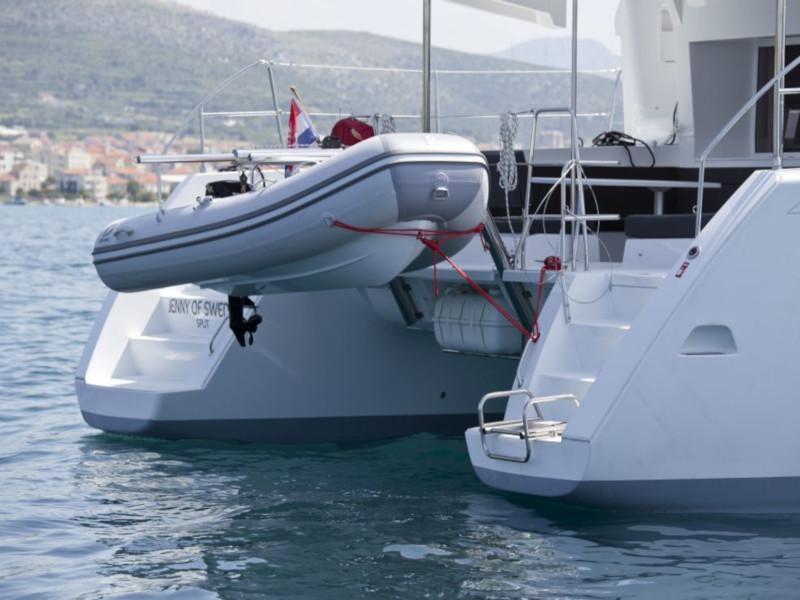 Book yachts online - catamaran - Lagoon 450 Flybridge - Jenny of Sweden - rent