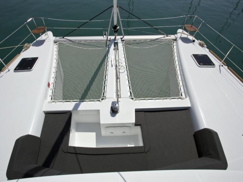 Book yachts online - catamaran - Lagoon 450 Flybridge - Jenny of Sweden - rent