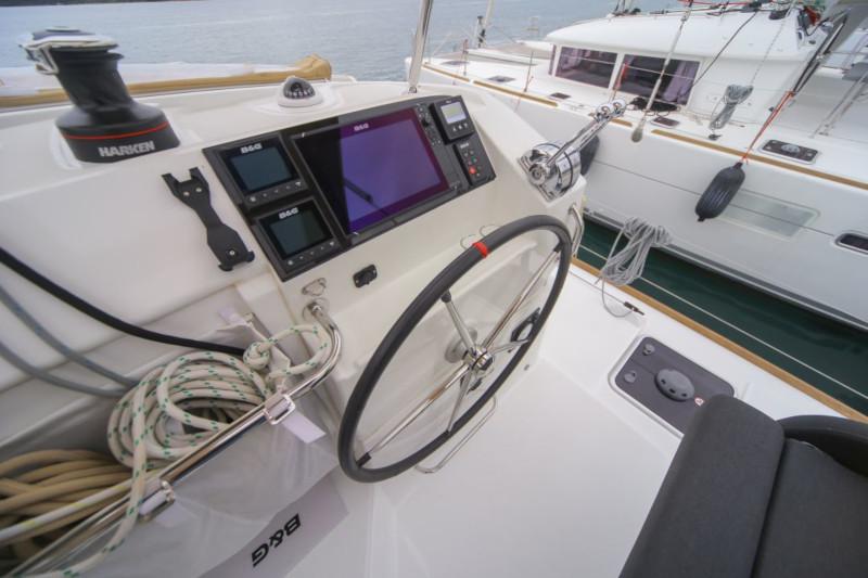 Book yachts online - catamaran - Lagoon 40 - Ocean King III - rent