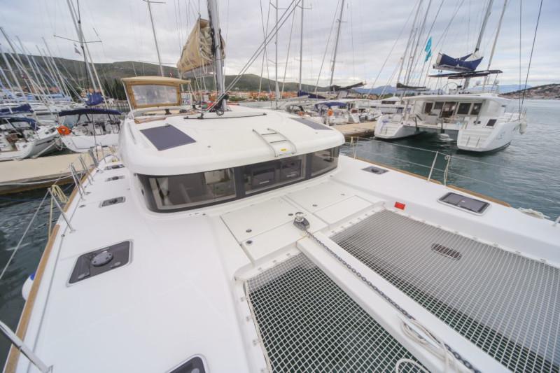 Book yachts online - catamaran - Lagoon 40 - Ocean King III - rent