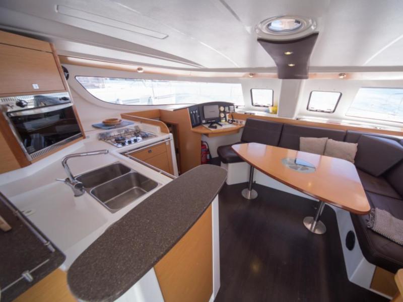 Book yachts online - catamaran - Lipari 41 - Dreamseeker - rent