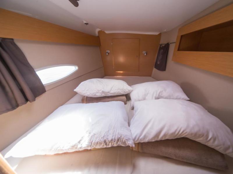 Book yachts online - catamaran - Lipari 41 - Dreamseeker - rent