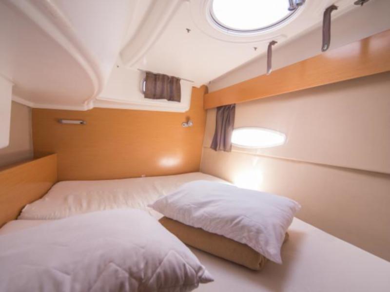 Book yachts online - catamaran - Lipari 41 - Dreamseeker - rent