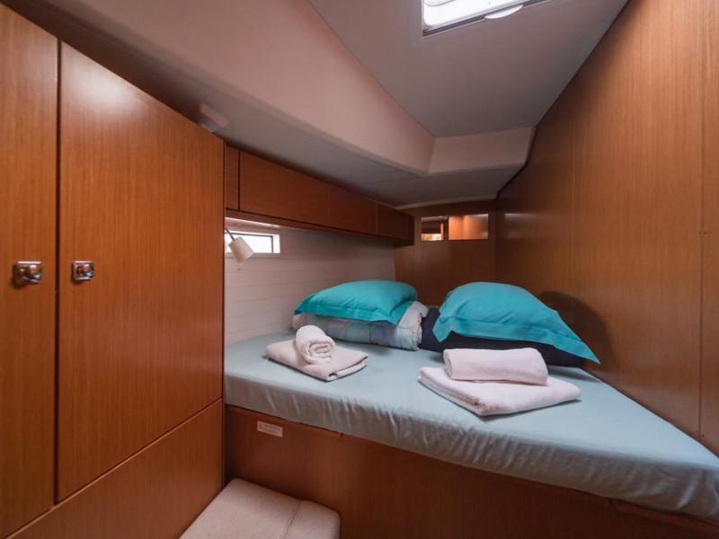 Book yachts online - sailboat - Bavaria Cruiser 46 - Gershwin - rent