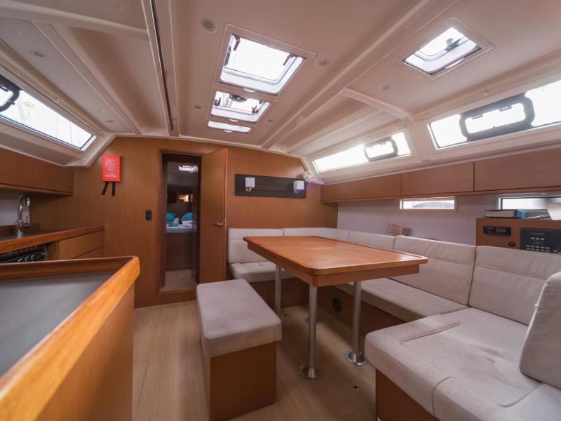 Book yachts online - sailboat - Bavaria Cruiser 46 - Gershwin - rent