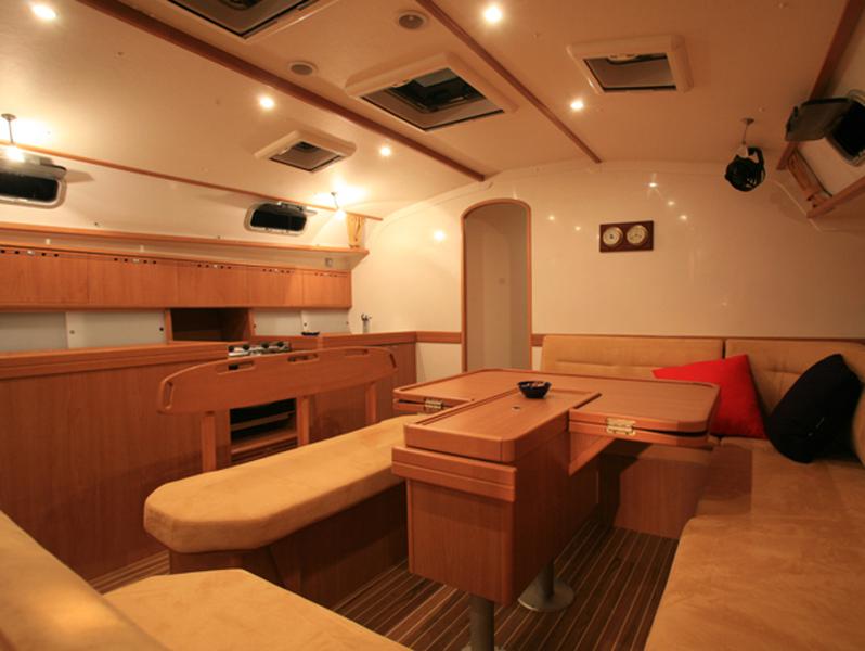 Book yachts online - sailboat - Harmony 52 - Baltra - rent