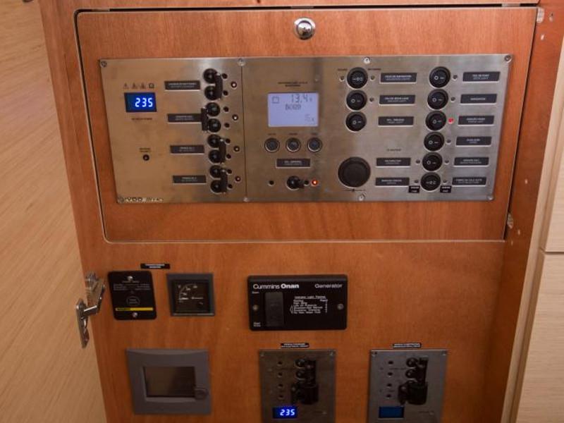 Book yachts online - catamaran - Lagoon 450 Sport - Nathalie - rent