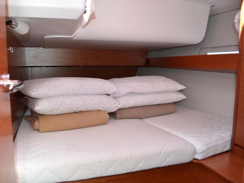 Book yachts online - sailboat - Dufour 460 Grand Large - Cythere - rent