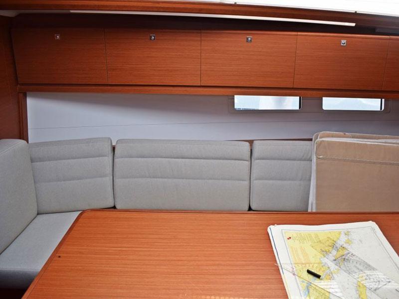 Book yachts online - sailboat - Dufour 382 Grand Large - Seneque - rent