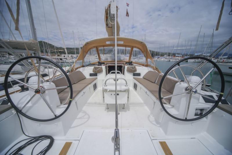 Book yachts online - sailboat - Sun Odyssey 519 - Andaman - rent