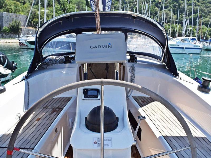 Book yachts online - sailboat - Bavaria Cruiser 33 (4) - Fei - rent
