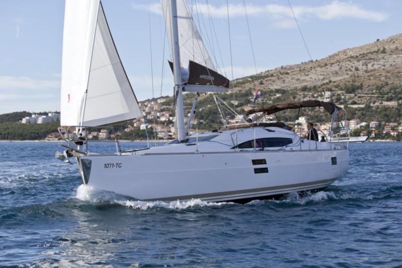 Book yachts online - sailboat - Elan Impression 40 - Fides - rent