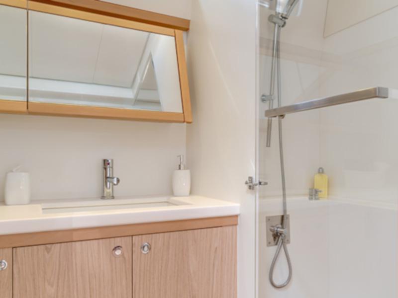 Book yachts online - catamaran - Lagoon 52F - Korana - rent