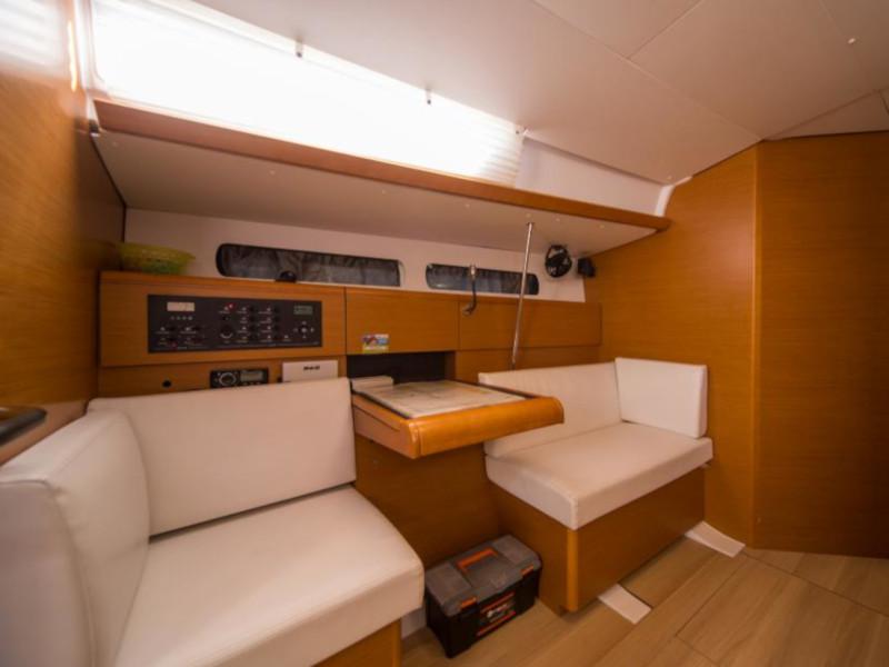 Book yachts online - sailboat - Sun Odyssey 449 - Aralica - rent