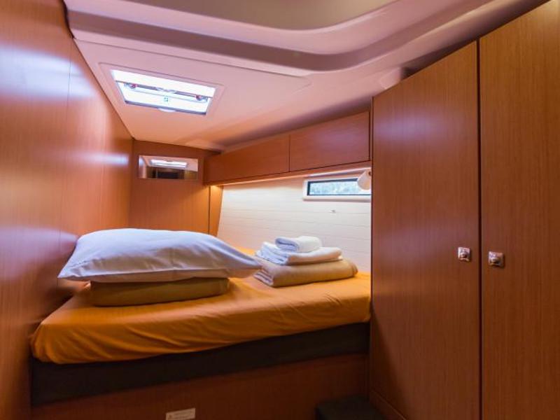 Book yachts online - sailboat - Bavaria Cruiser 51 - Lippi - rent