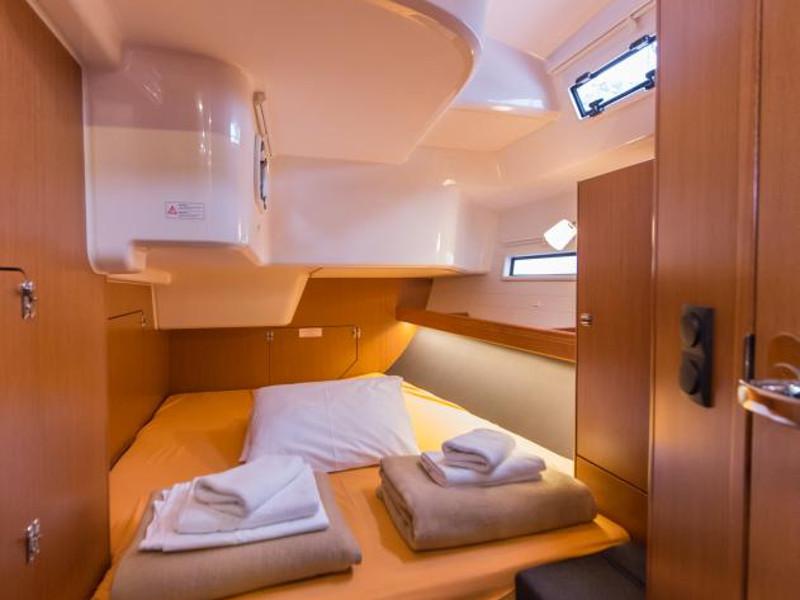 Book yachts online - sailboat - Bavaria Cruiser 51 - Lippi - rent