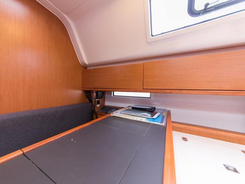 Book yachts online - sailboat - Bavaria Cruiser 51 - Lippi - rent